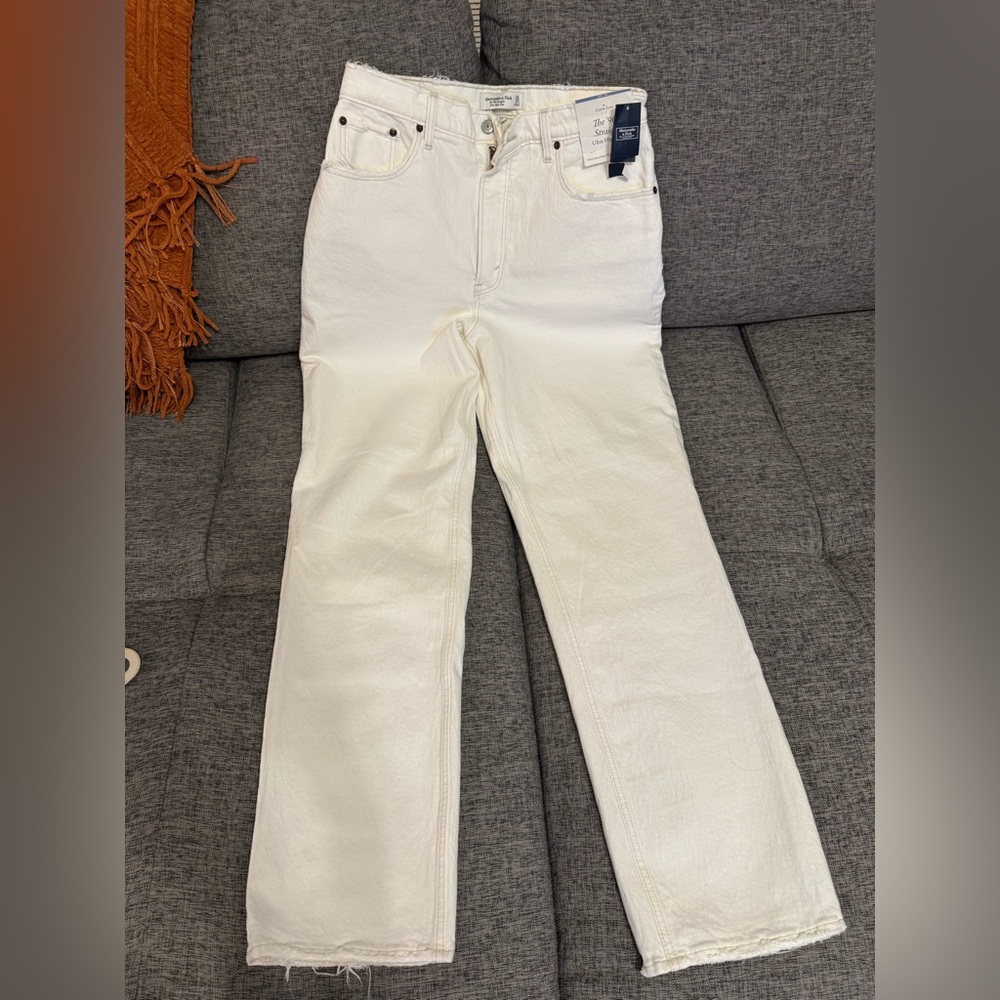 Abercrombie & Fitch Women's Straight Leg Jeans - Cream